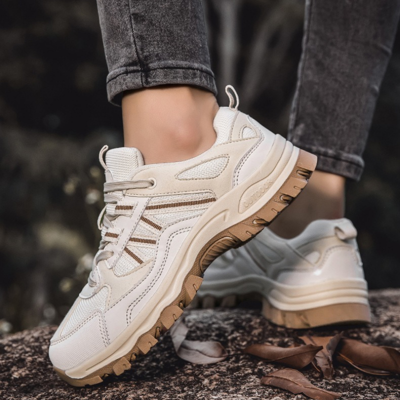 Outdoor Adventure Hiking Shoes - Outdoor Adventure Wear 评论和价格